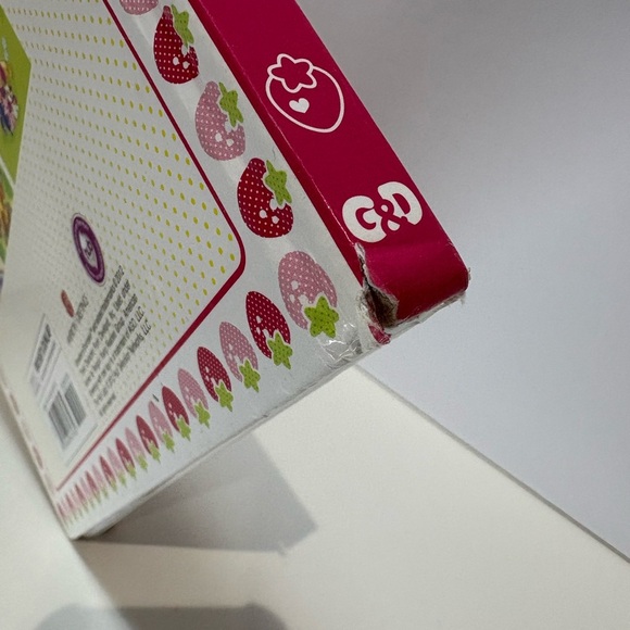 Strawberry Shortcake Super Sweet Treasury Book - Picture 8 of 11